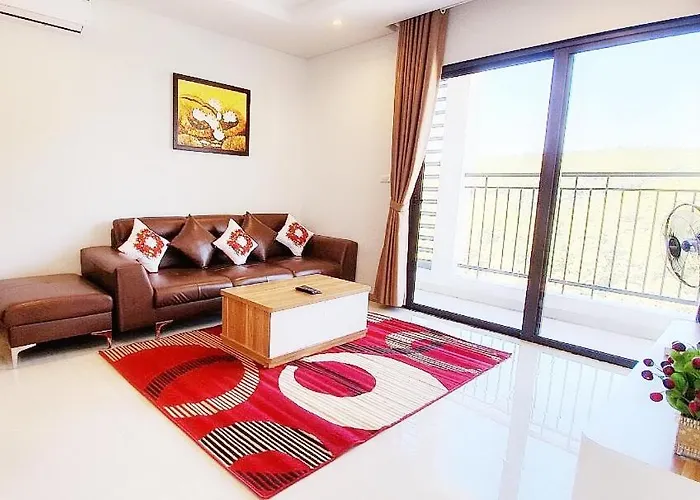 Apartment House & 1-5 Mins Access