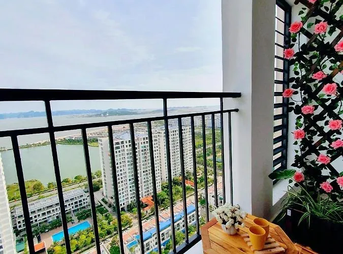 House & 1-5 Mins Access Apartment Hạ Long
