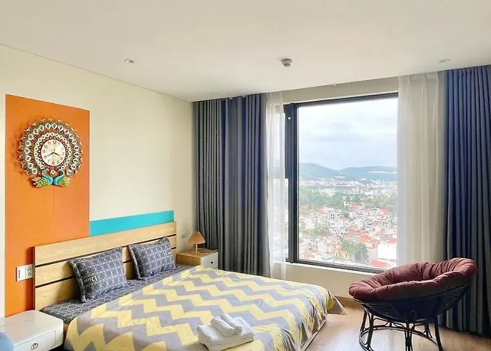 House & 1-5 Mins Access Apartment Hạ Long