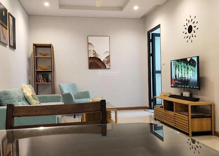 Apartment House & 1-5 Mins Access