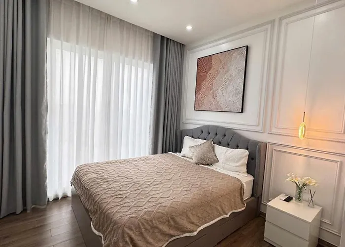 House & 1-5 Mins Access Apartment