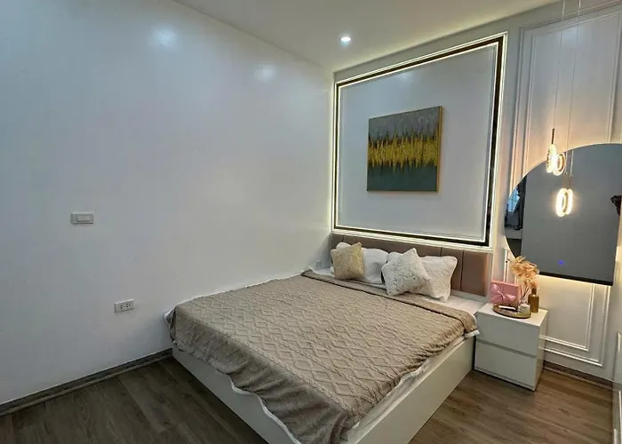 House & 1-5 Mins Access Apartment *